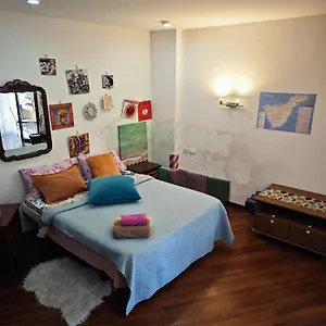 Casa Compartida Weyler Bed & Breakfast